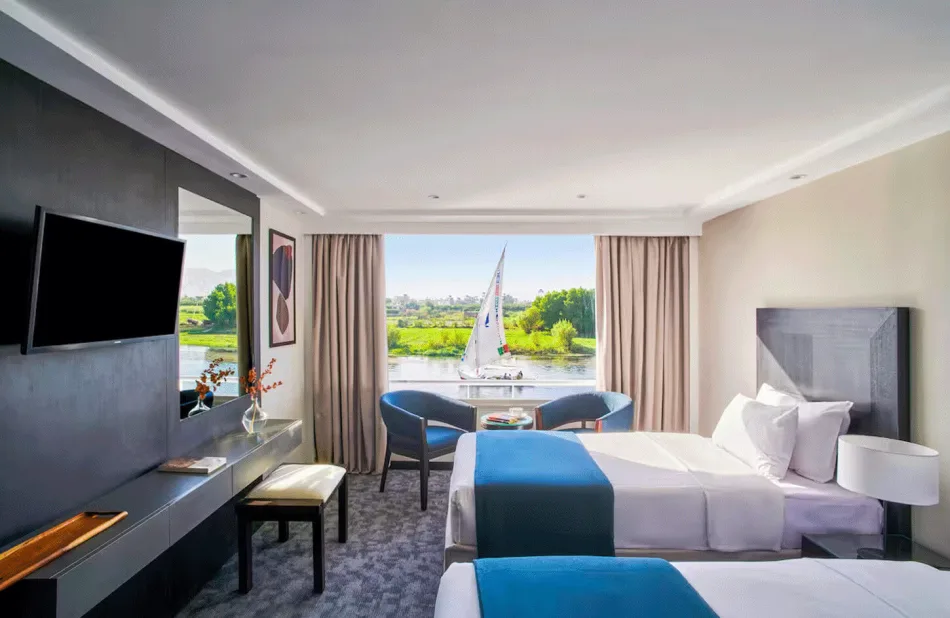 Movenpick Royal Lily cruise trip