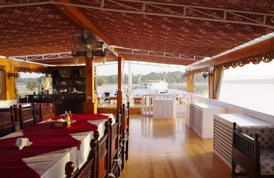 Amoura Dahabiya Nile Cruise