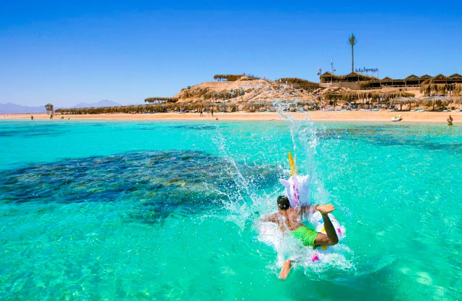 This island is a dream destination if you want a quiet day of swimming, snorkelling and relaxation.