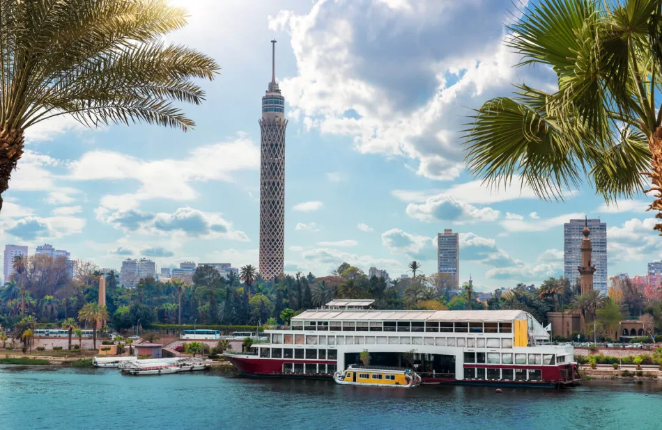 A walking day trip in Cairo Downtown