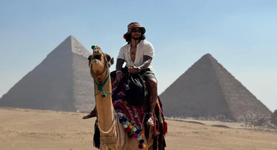 View of the Great Pyramid on a trip from Hurghada to Cairo