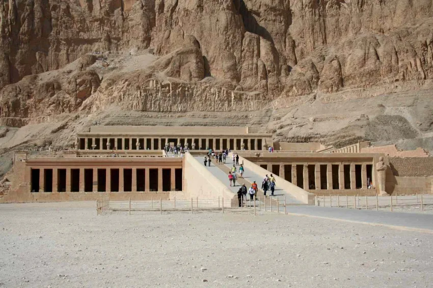 The Royal Cache at Deir el-Bahri