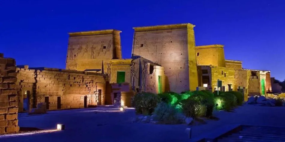 8-Day Christmas Tour for an Unforgettable 2025 | 2026 Holiday