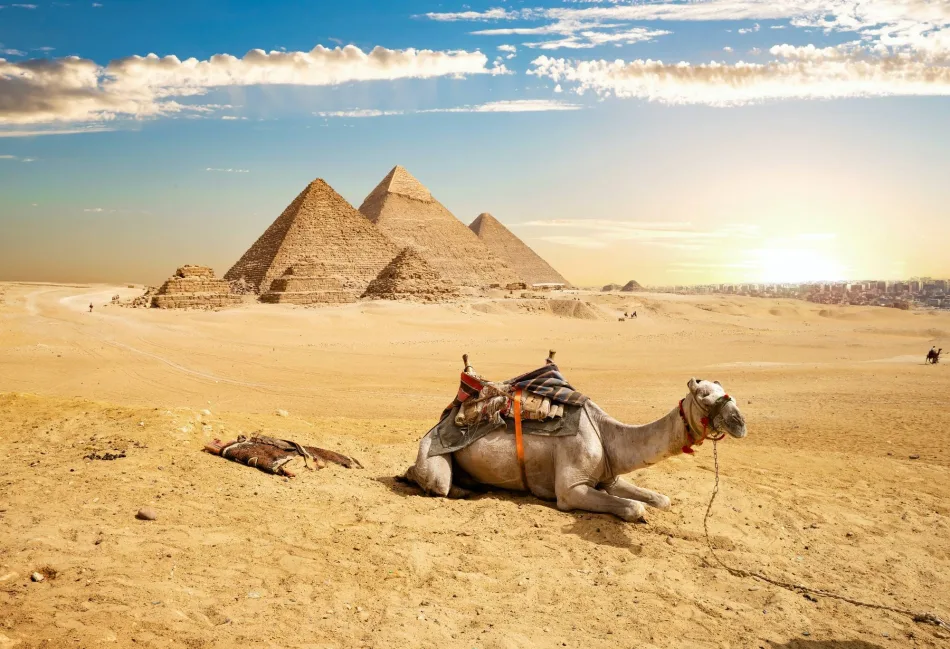 Experience the Giza Pyramids on exclusive luxury Egypt and Jordan tours