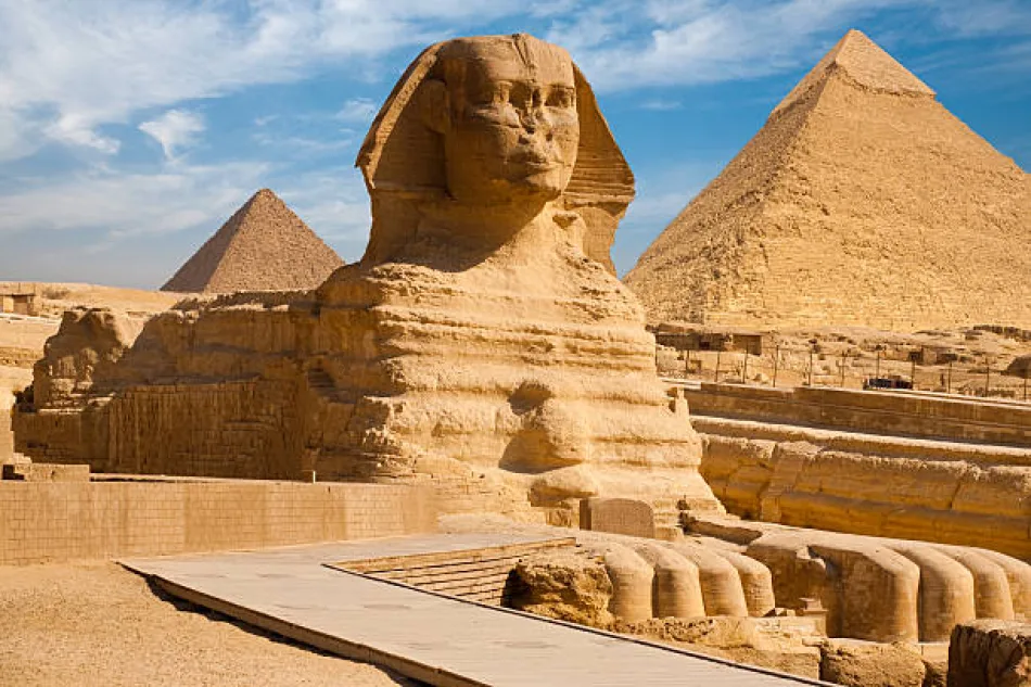 Pyramids and Sphinx tour from Alexandria