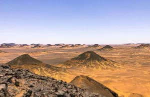 Cairo adventure tour to Bahariya Oasis & White Desert
