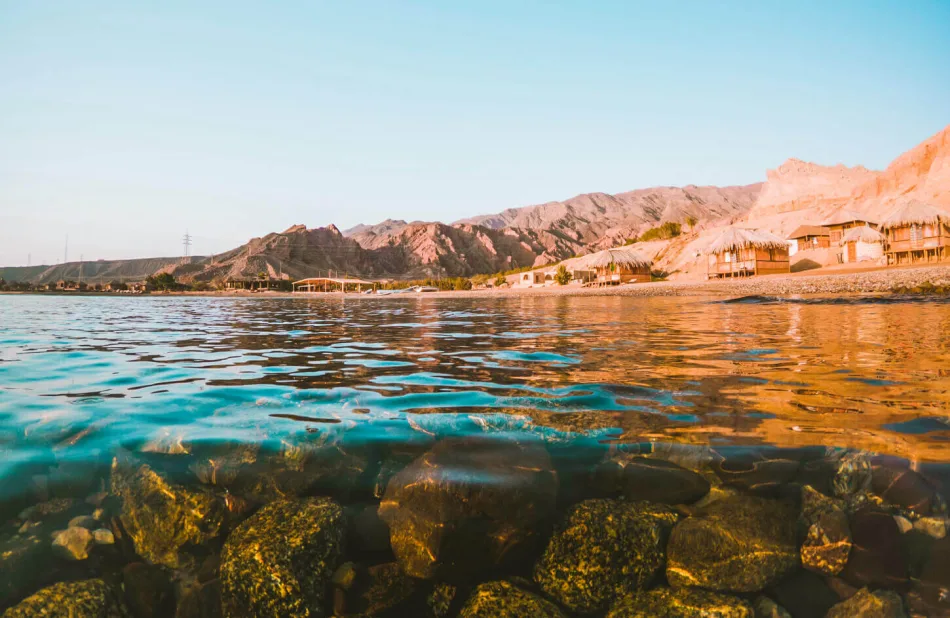 Exploring Dahab’s Beaches: A Guide to the Best Coastal sites